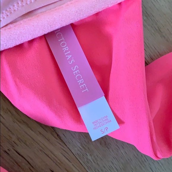 Victoria Secret Full Set Bikini - Picture 3 of 4